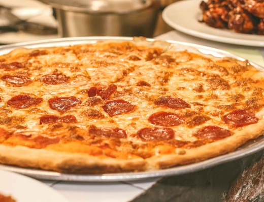 Big Banana Pizzas in Paradise